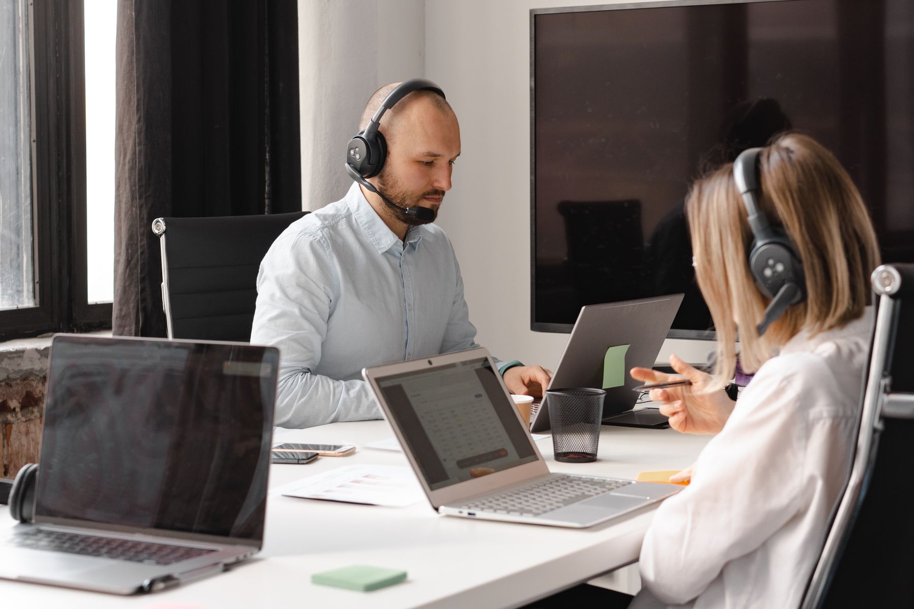 Professional language-access specialists supporting live conversations
